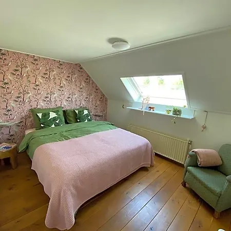 Het Opgemaakte Bed