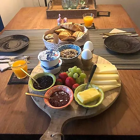 Het Opgemaakte Bed