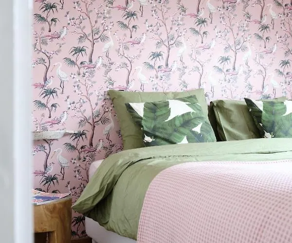 Panzió Het Opgemaakte Bed Haps